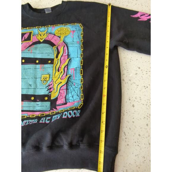 There’s A Devil At My Door Sweatshirt Long Sleeve Adult Size Medium - Picture 6 of 8